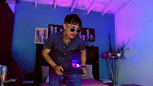 HannibalLester 라이브 XXX 채팅