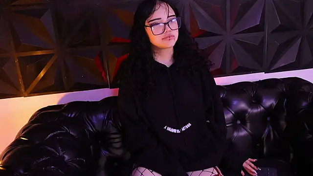 akantha_ Adlı Modelin Canlı XXX Sohbeti
