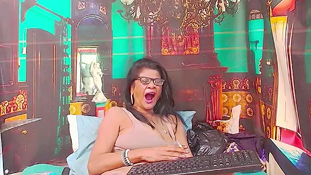 IndianAllure – Naživo XXX chat