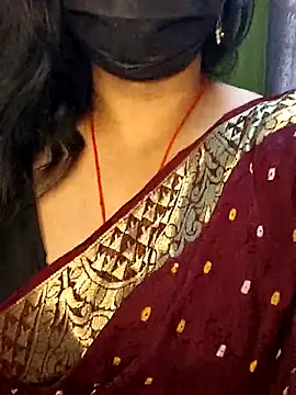 Anushka_flowerのライブXXXチャット