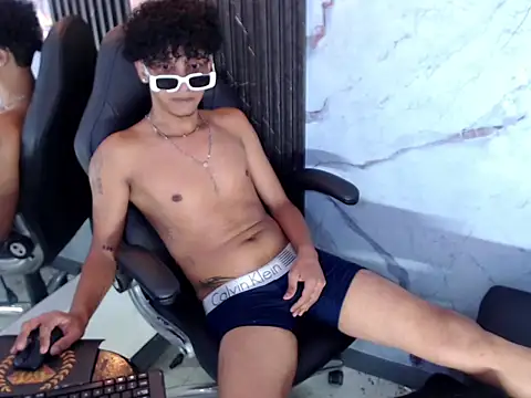 BlakeSttone live XXX chat