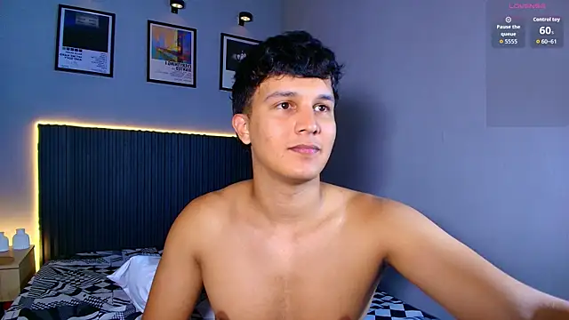 XXX chat uživo modela Leo_Savage_