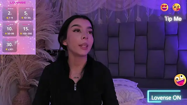 MelCherry live XXX chat