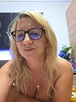 KaylinJan live XXX chat