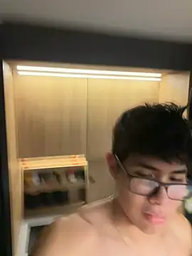 GrayAndrews Chat XXX live