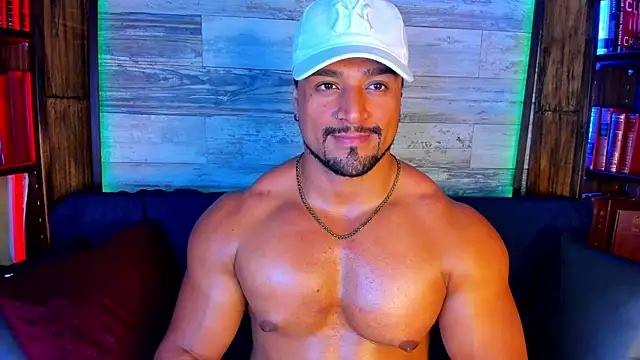 MikeEstevess' Live XXX Chat