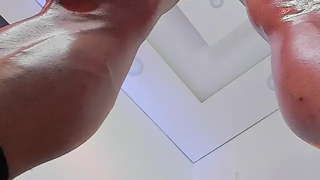 Angelo_Varek 现场XXX聊天