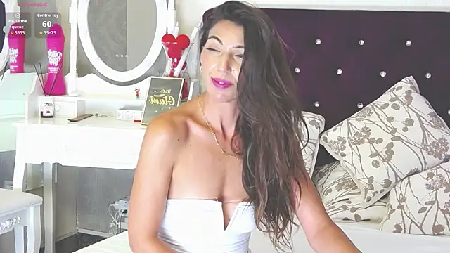 Rossaliaa Adlı Modelin Canlı XXX Sohbeti