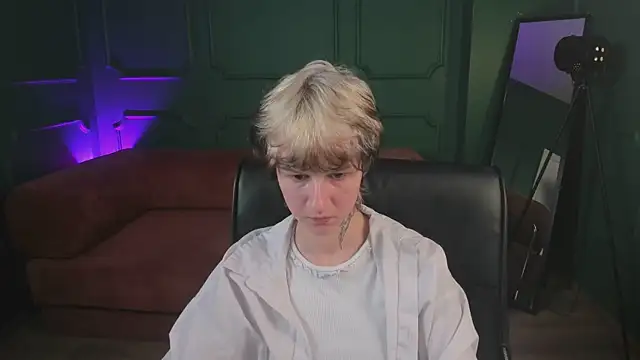 Živý XXX chat Senpai_Sins