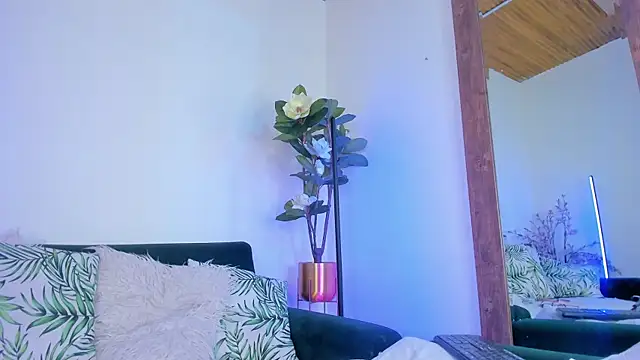 megan_shyne Adlı Modelin Canlı XXX Sohbeti