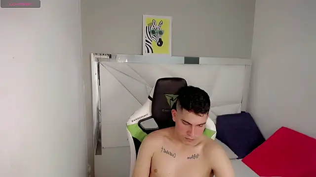 bby_cashh élő XXX-chatje