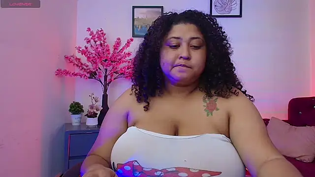 Czat XXX na żywo – Ayliinn_