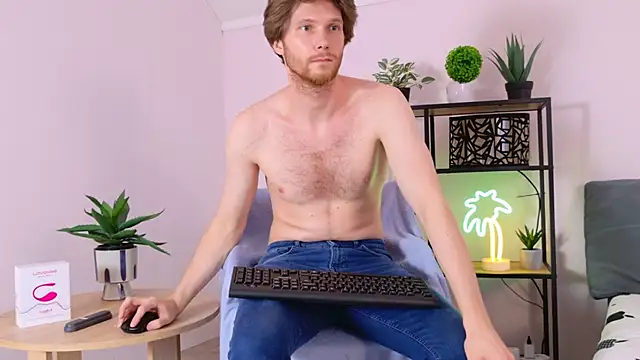 Онлайн чат XXX Eddie_Baker