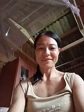 Lily-ly's Live XXX Chat