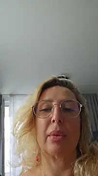 MariaRichi_ Adlı Modelin Canlı XXX Sohbeti