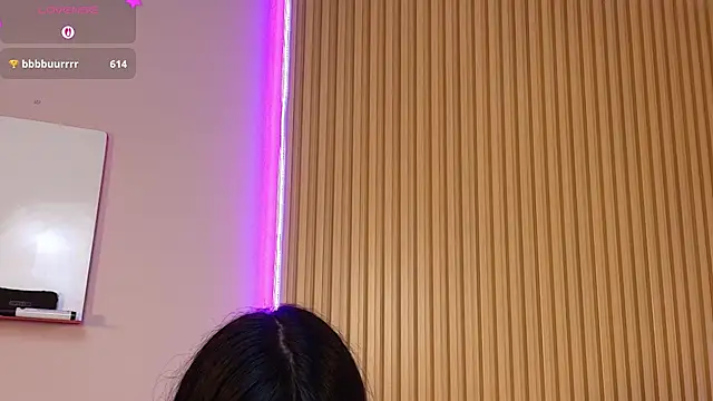 Czat XXX na żywo – emily_sweett24