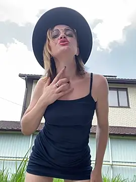 Czat XXX na żywo – GoldenGoddess-