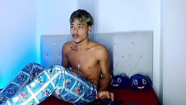 Chat +18 de Angel_foxc13 ao vivo