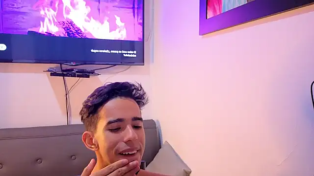 alexandro260 Adlı Modelin Canlı XXX Sohbeti