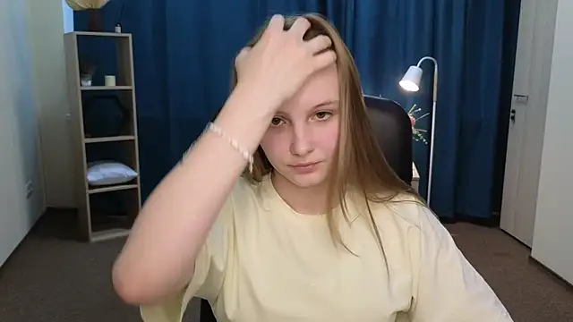 LeighStahl XXX чат на живо