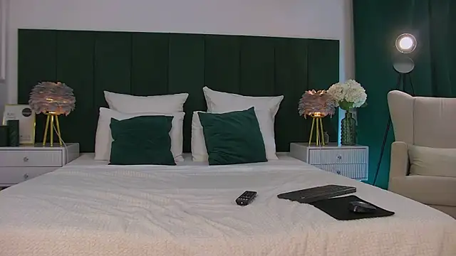 دردشة YukiLuna_ الجنسية المباشرة
