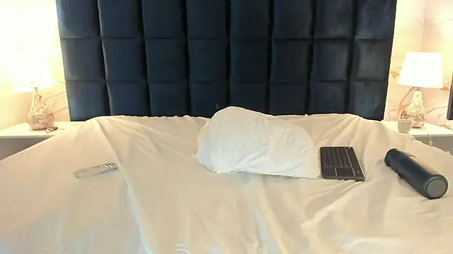 EmmaJhoons' Live XXX Chat