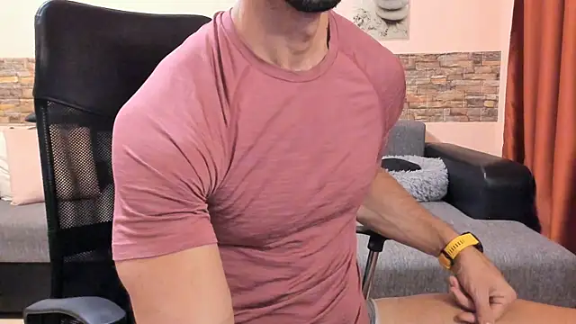 HotHunkTrainer Live XXX-Chat