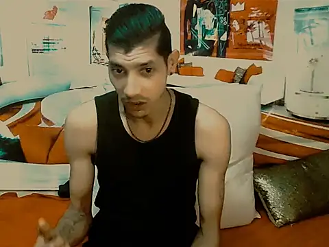 IndianSavageMale Adlı Modelin Canlı XXX Sohbeti