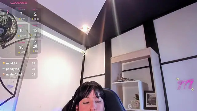 MadyGomez's Live XXX Chat