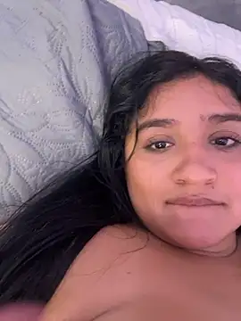 FoxySkye Chat XXX in diretta