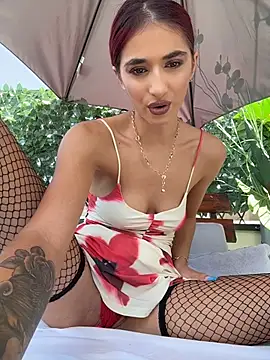 VixenRosse Chat XXX live