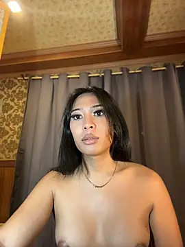 hugecock_tamira Webcam Show