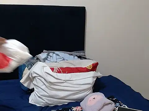 KinkyPetite18's Live XXX Chat