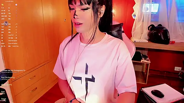 KatyValentLLC_ Adlı Modelin Canlı XXX Sohbeti