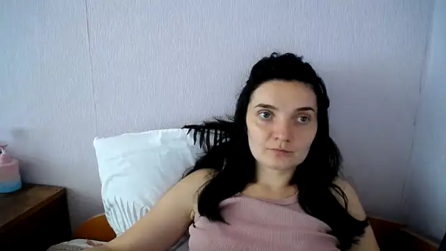 Shiny_gine Adlı Modelin Canlı XXX Sohbeti