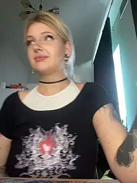 Chat +18 de DriveThruCiri ao vivo