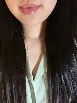 Uyennii02 Live XXX-Chat