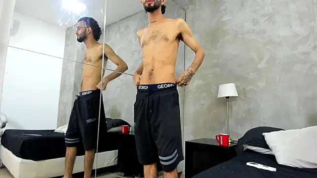 Chatroom XXX en direct de Felipe-Casttan