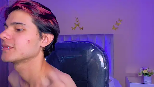 Chat +18 de Derek_Sinn ao vivo