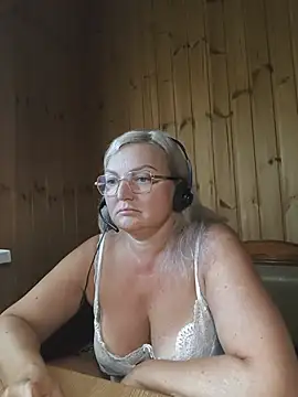 Chat XXX en directo de White-Chocolatte