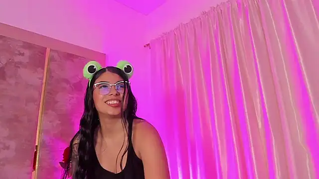 צ'אט XXX בשידור חי של MaiaLopez