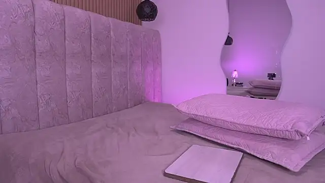 violeta_aroca élő XXX-chatje