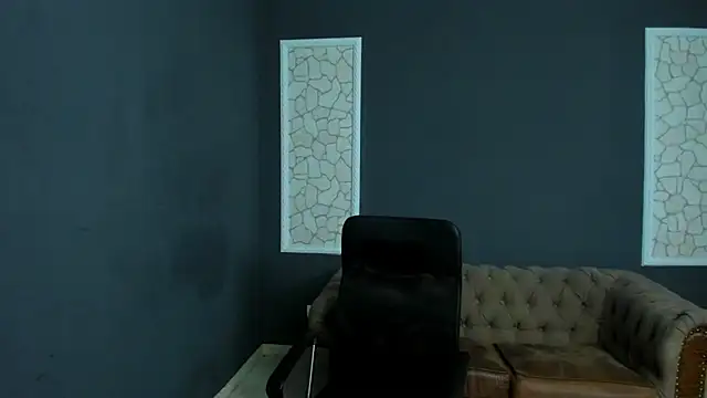 XXX chat uživo modela BrianHunts