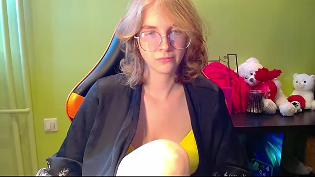 juicyPenny Adlı Modelin Canlı XXX Sohbeti