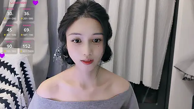lulu-789's Live XXX Chat