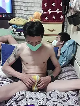 Christopher1024 Chat XXX in diretta