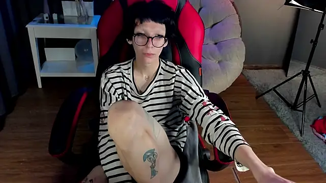 SkinnyWinx's Live XXX Chat