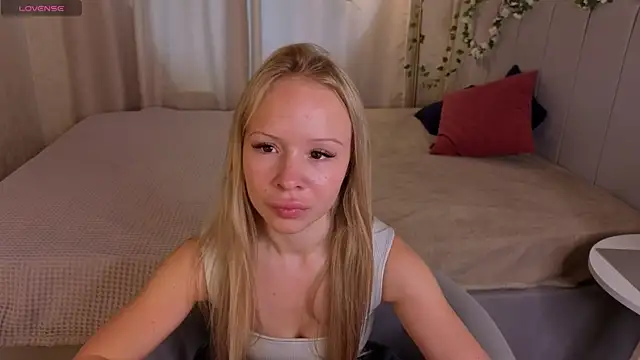 Milana_r0se's Live XXX Chat