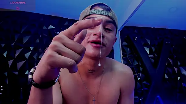 LiamDeepsn Live XXX chat
