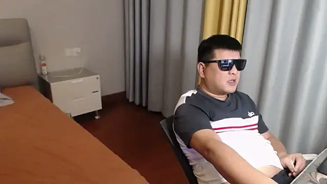 zhang1118 라이브 XXX 채팅